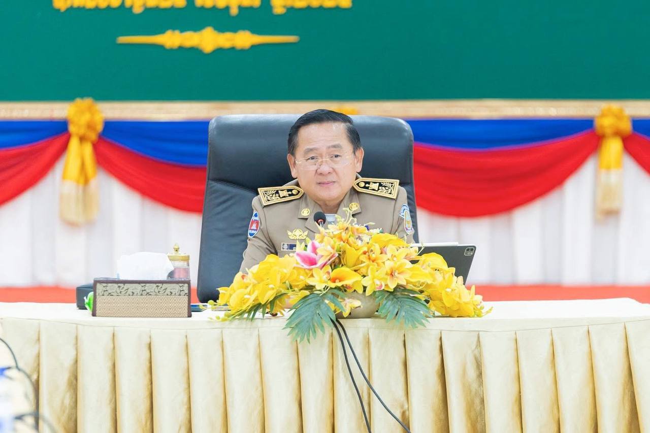 ឯកឧត្តម សុខ លូ អញ្ជើញដឹកនាំកិច្ចប្រជុំប្រចាំខែរបស់រដ្ឋបាលខេត្តបាត់ដំបង